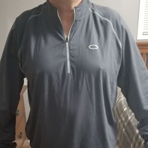 Oakley long sleeve xxl. Very soft